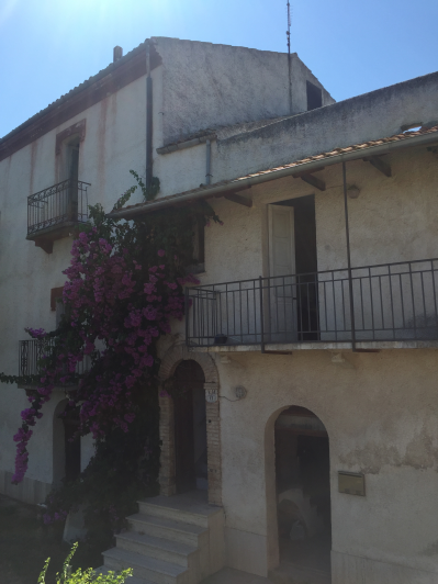 Image No.47-3 Bed Property for sale