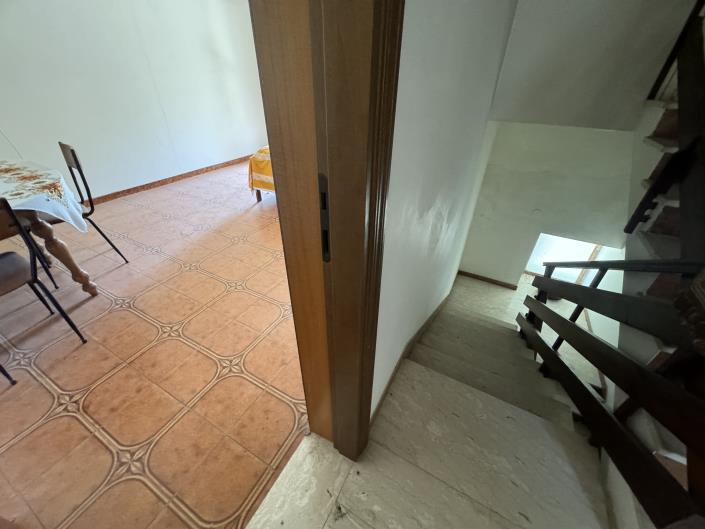 Image No.20-4 Bed House for sale