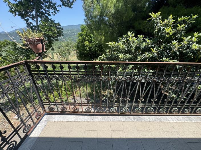 Image No.34-4 Bed House for sale