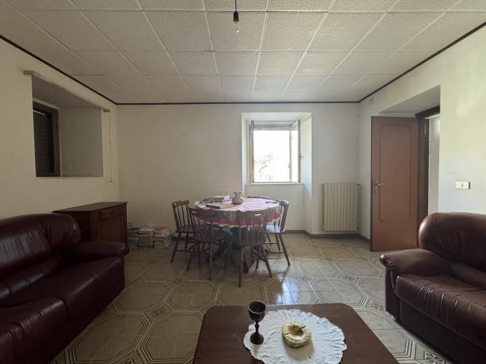 Image No.10-4 Bed House for sale