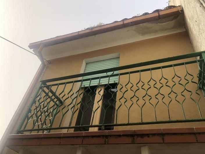 Image No.9-2 Bed Townhouse for sale