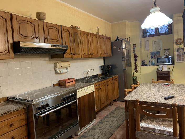 Image No.21-3 Bed Townhouse for sale