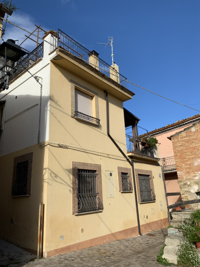 Image No.36-3 Bed Townhouse for sale