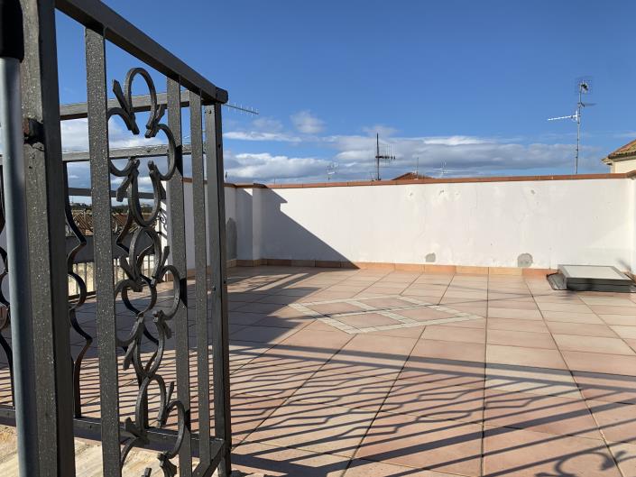 Image No.2-3 Bed Townhouse for sale