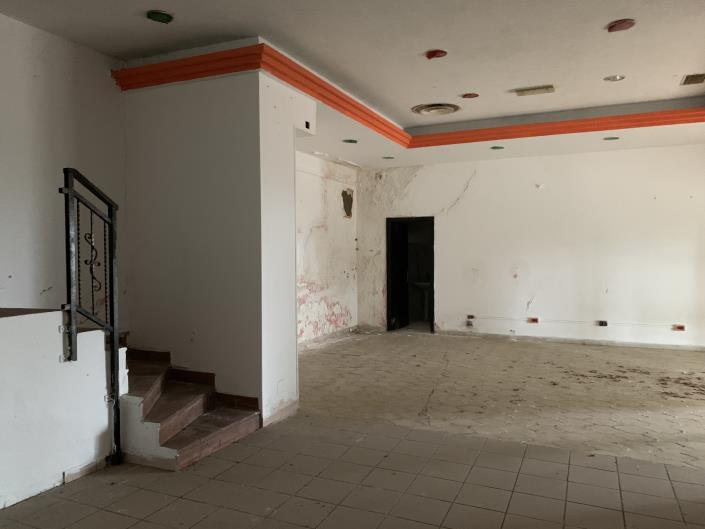 Image No.28-2 Bed Bar for sale