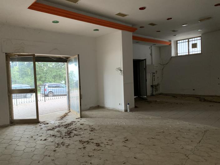 Image No.31-2 Bed Bar for sale