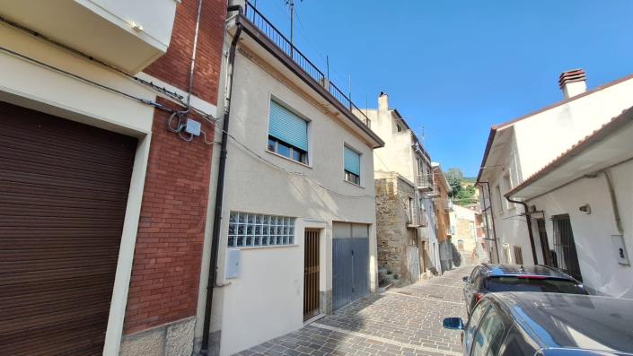 Image No.53-1 Bed Townhouse for sale