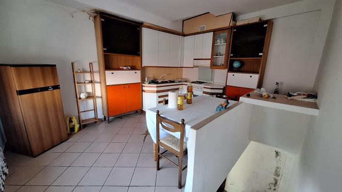 Image No.60-1 Bed Townhouse for sale