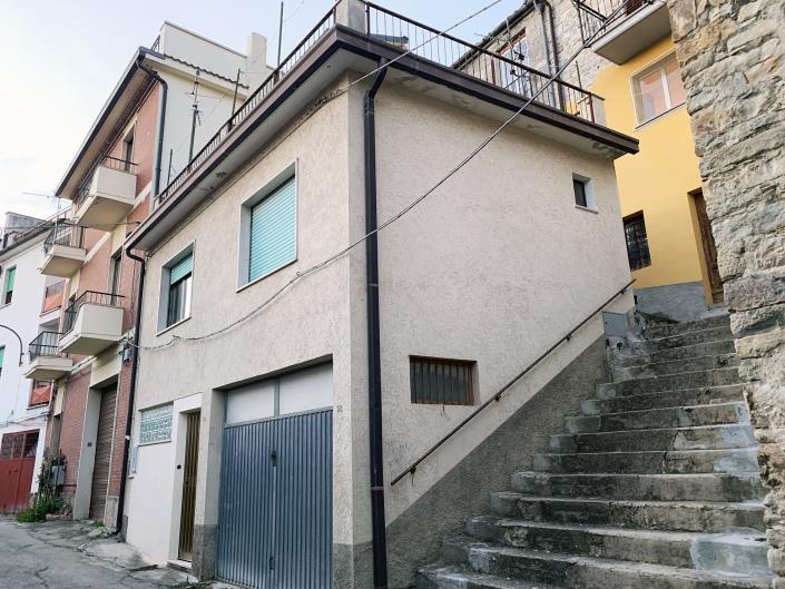 Image No.50-1 Bed Townhouse for sale