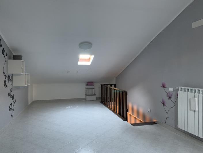 Image No.33-2 Bed Townhouse for sale