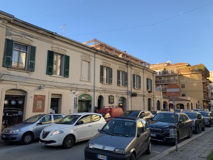 Image No.37-2 Bed Townhouse for sale