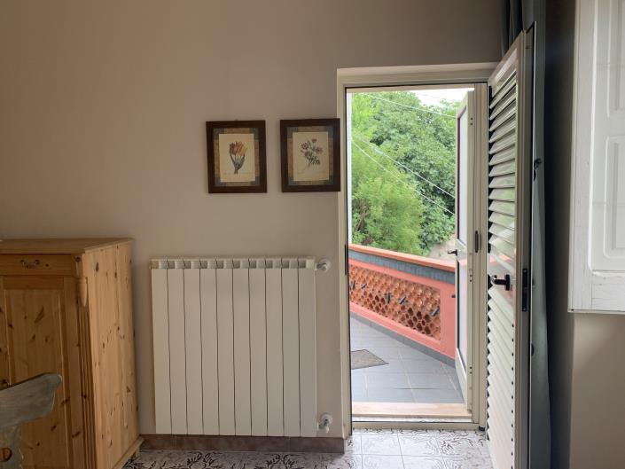 Image No.8-2 Bed Property for sale