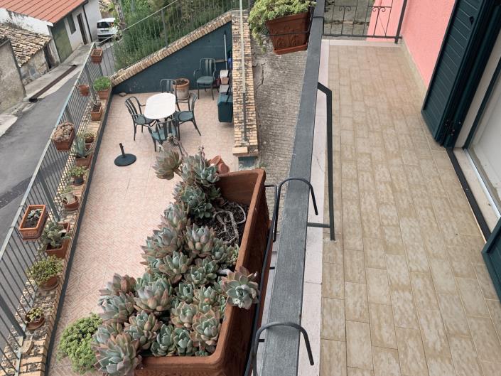 Image No.5-2 Bed Property for sale