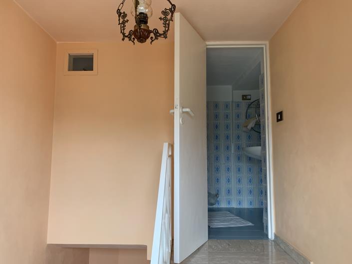 Image No.21-2 Bed Property for sale