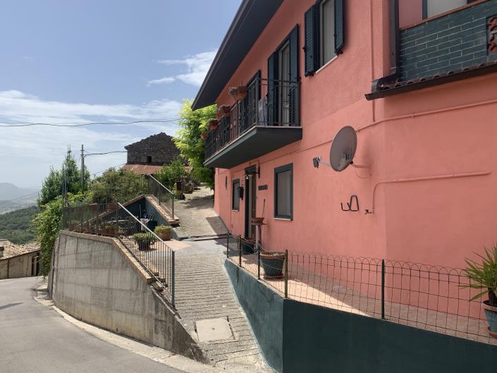 Image No.55-2 Bed Property for sale