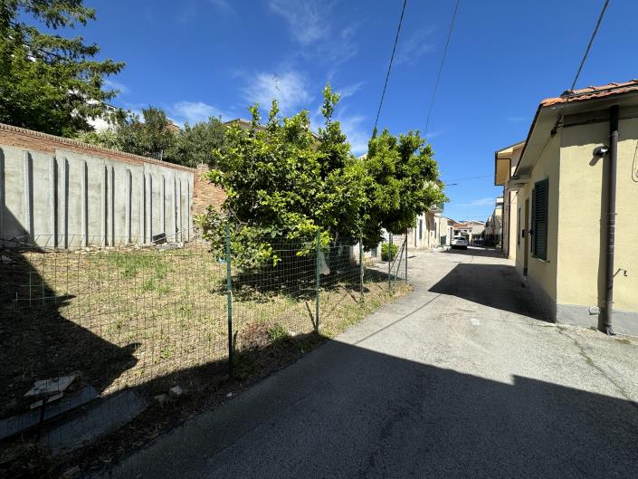 Image No.34-1 Bed Townhouse for sale