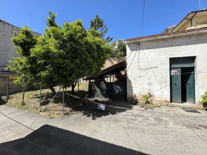 Image No.39-1 Bed Townhouse for sale