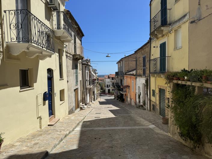 Image No.46-1 Bed Townhouse for sale