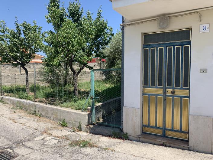 Image No.19-4 Bed Townhouse for sale