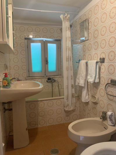 Image No.26-4 Bed Townhouse for sale