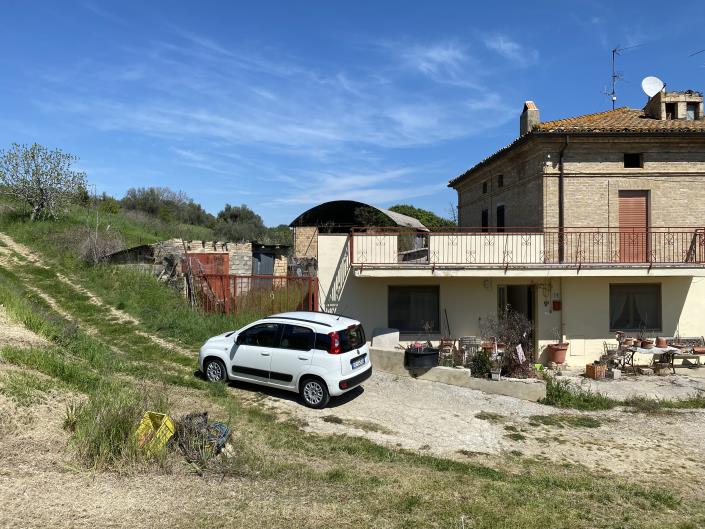 Image No.16-3 Bed Property for sale