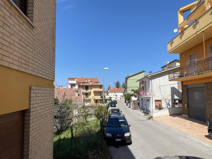 Image No.27-3 Bed Apartment for sale