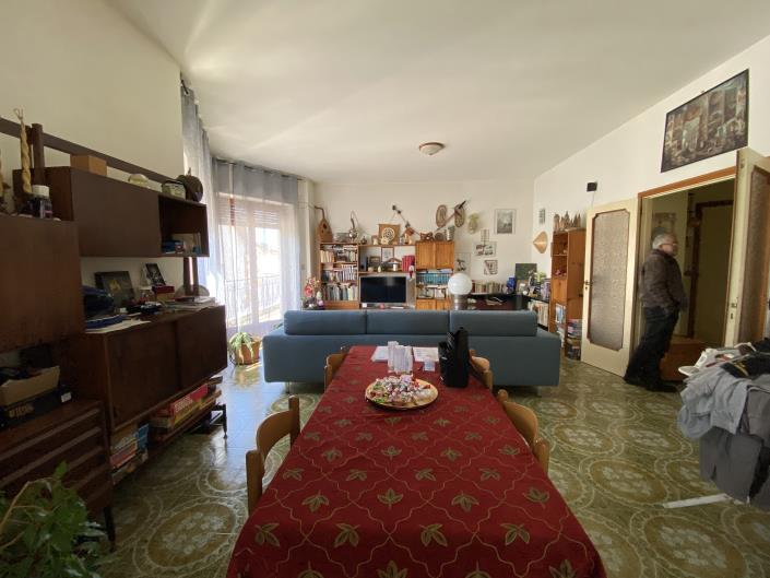 Image No.9-3 Bed Apartment for sale