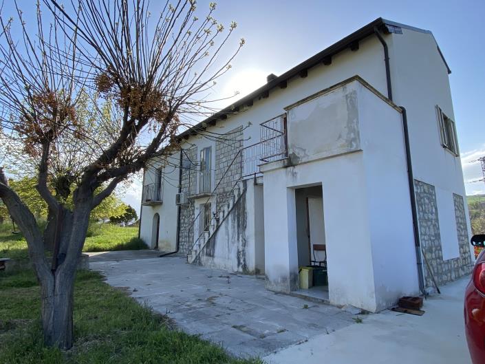 Image No.45-4 Bed Country House for sale