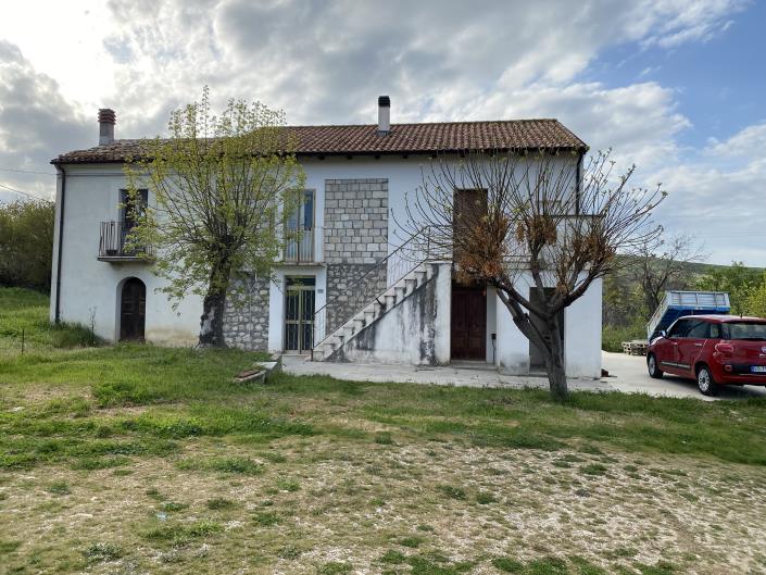 Image No.2-4 Bed Country House for sale