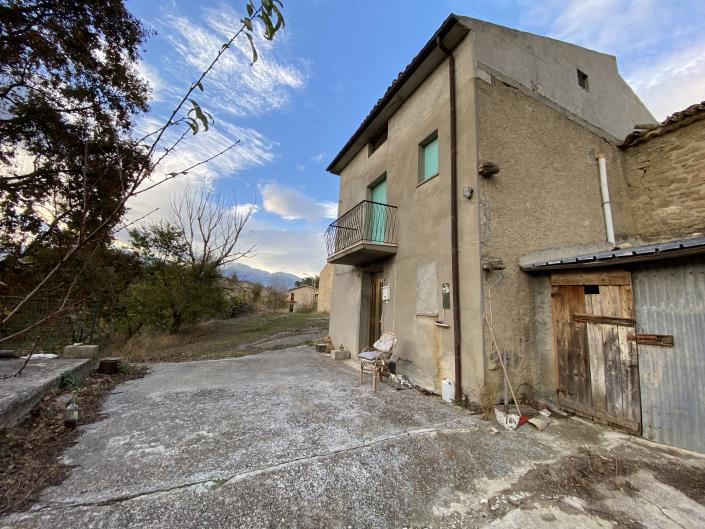 Image No.37-2 Bed Country House for sale