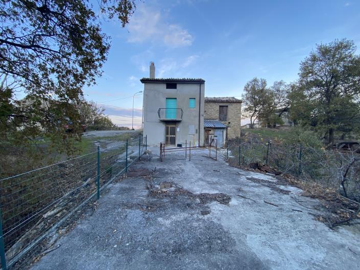 Image No.47-2 Bed Country House for sale