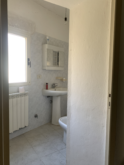 Image No.9-2 Bed House for sale