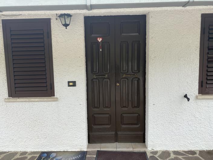 Image No.14-3 Bed House for sale