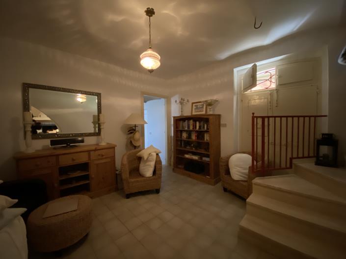 Image No.10-3 Bed House for sale