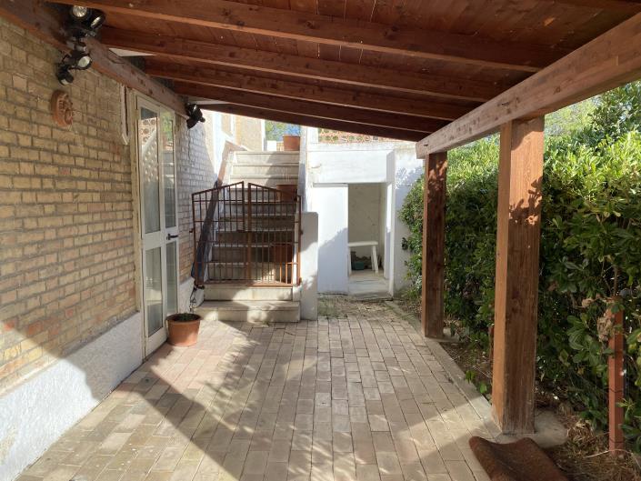 Image No.35-3 Bed House for sale