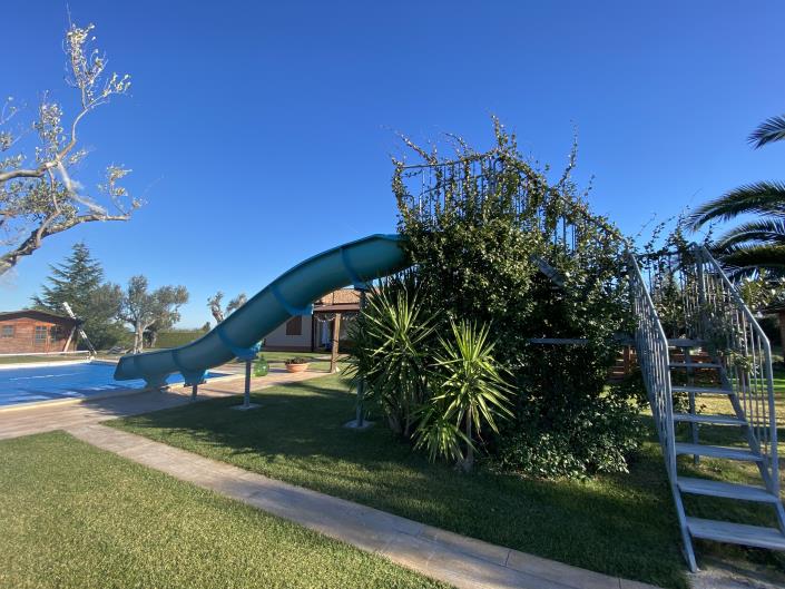 Image No.23-2 Bed Villa / Detached for sale