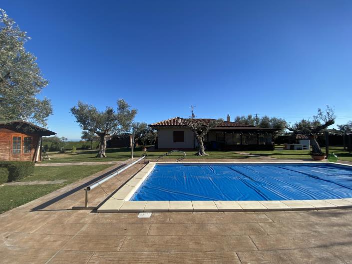 Image No.22-2 Bed Villa / Detached for sale