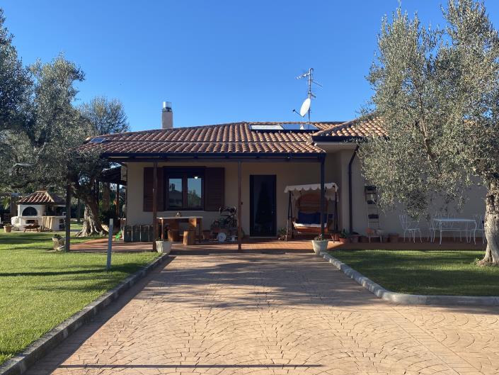 Image No.6-2 Bed Villa / Detached for sale