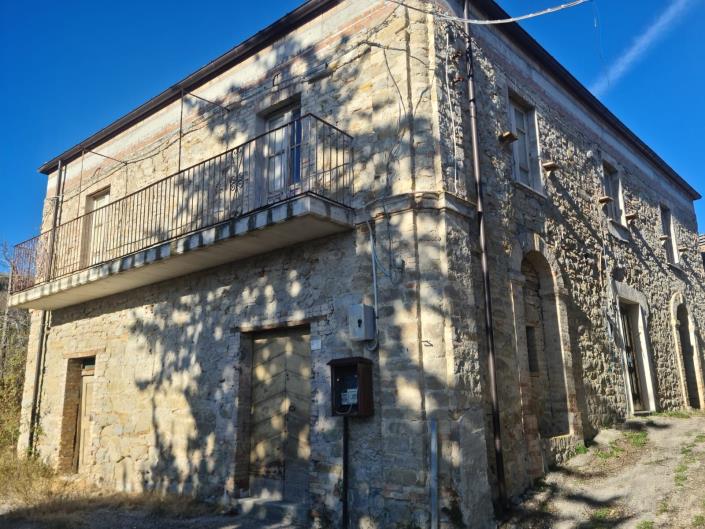 Image No.6-3 Bed Country House for sale