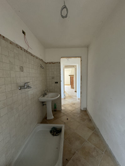 Image No.37-3 Bed Country House for sale