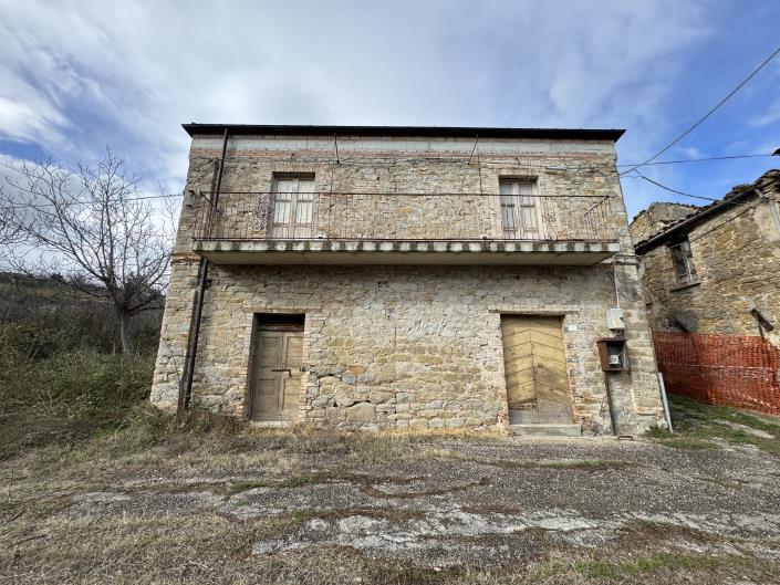 Image No.44-3 Bed Country House for sale