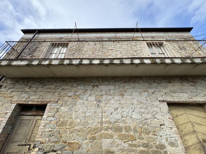 Image No.10-3 Bed Country House for sale