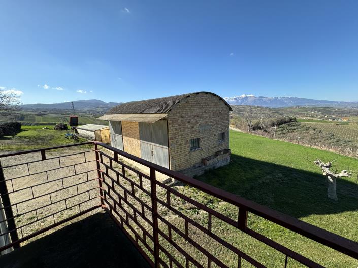 Image No.30-6 Bed Farmhouse for sale