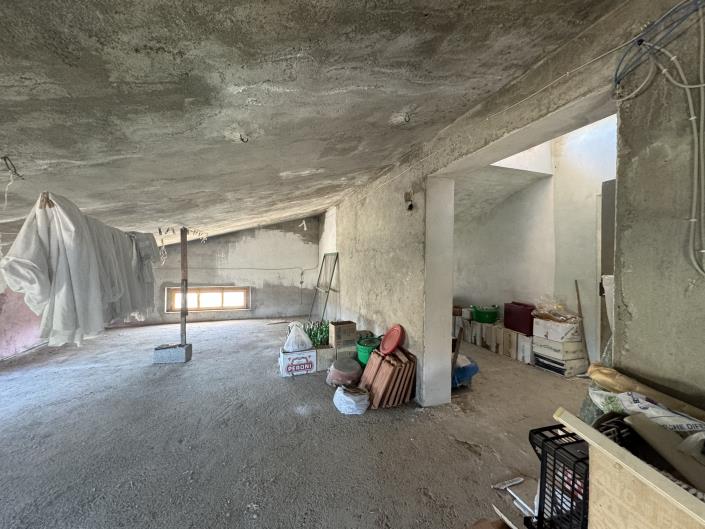 Image No.26-6 Bed Farmhouse for sale