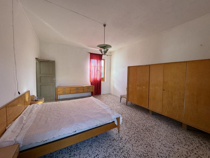 Image No.26-3 Bed House for sale