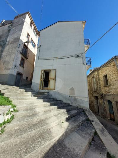 Image No.58-4 Bed Townhouse for sale