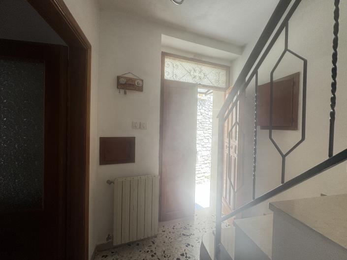 Image No.14-2 Bed Townhouse for sale