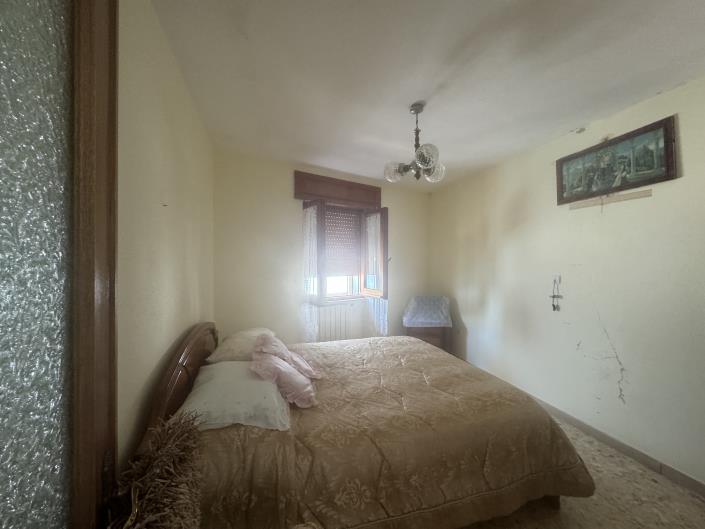 Image No.24-2 Bed Townhouse for sale