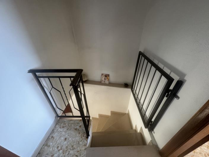 Image No.26-2 Bed Townhouse for sale