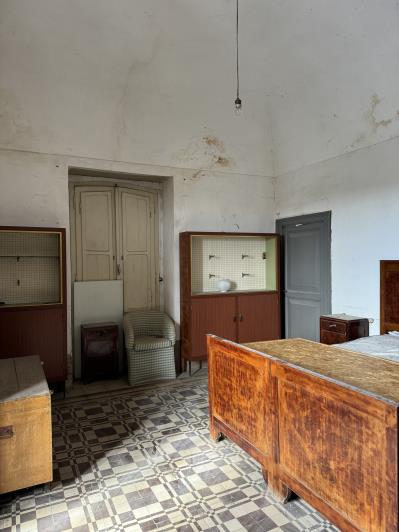 Image No.10-8 Bed Villa / Detached for sale